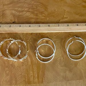 Large hoop earrings (3 pairs)